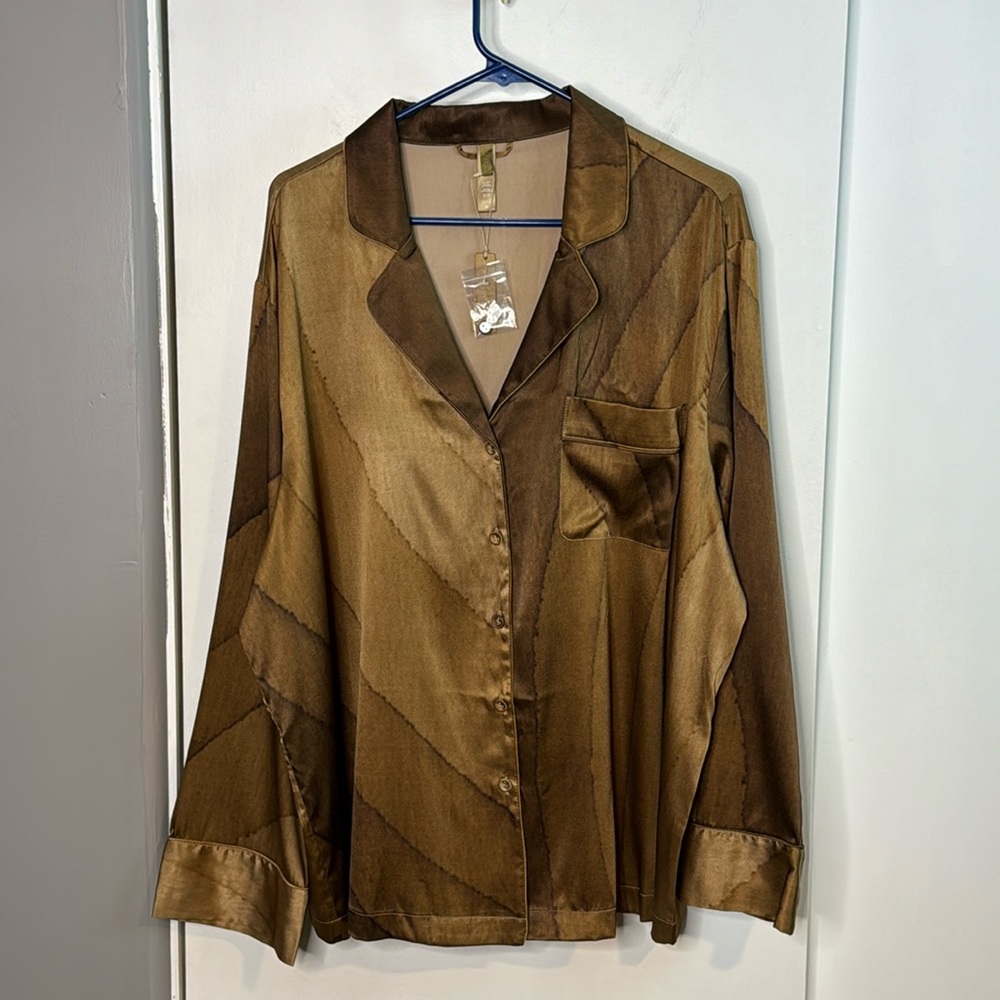 SKIMS Satin Button-Up Pajama Top in Brown